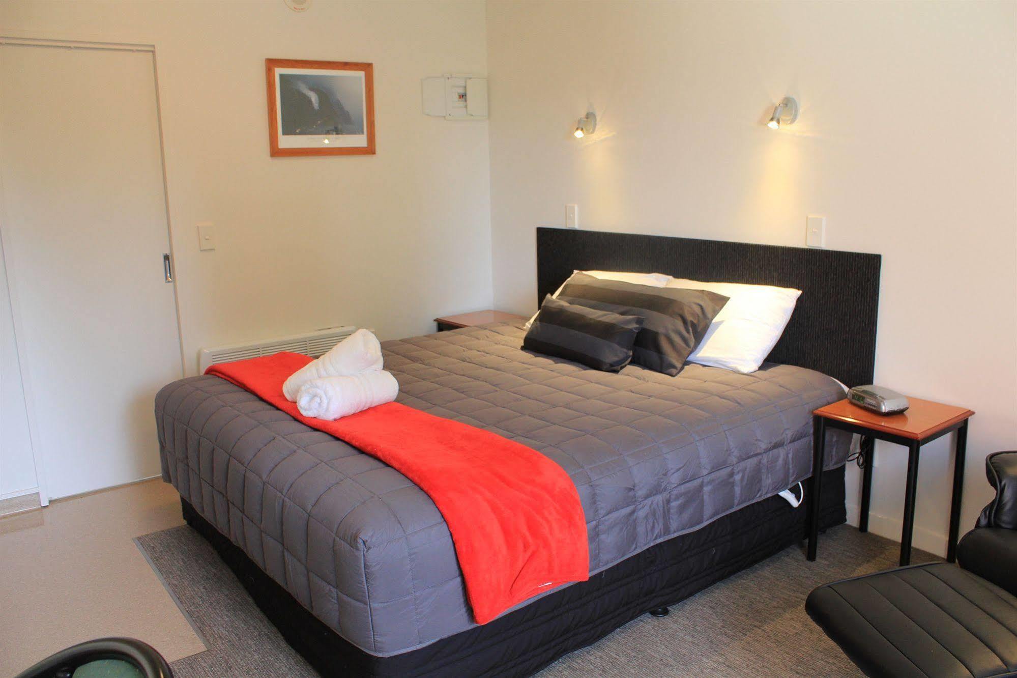 Bella Vista Motel Te Anau Eksteriør billede
